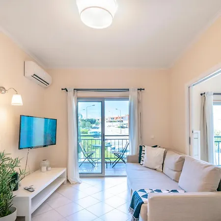 One Bed Amazing Sunset With Garage , Pool & Lift, Center Algarve *
